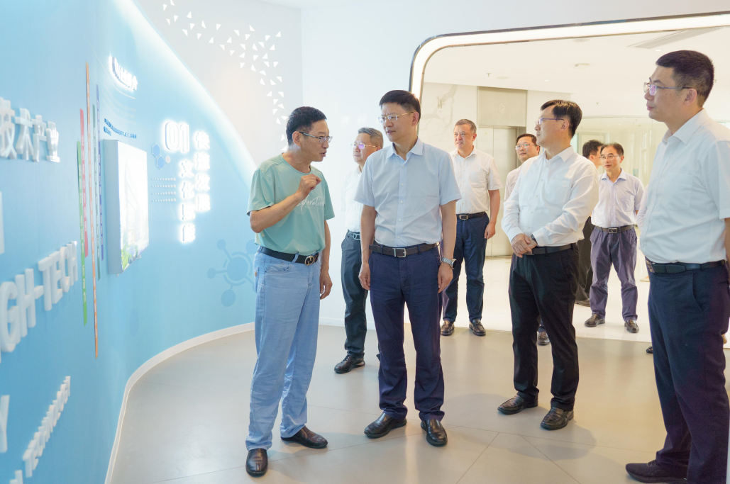 新赛道迈出新步伐——李亚平主任调研yp街机电子科技